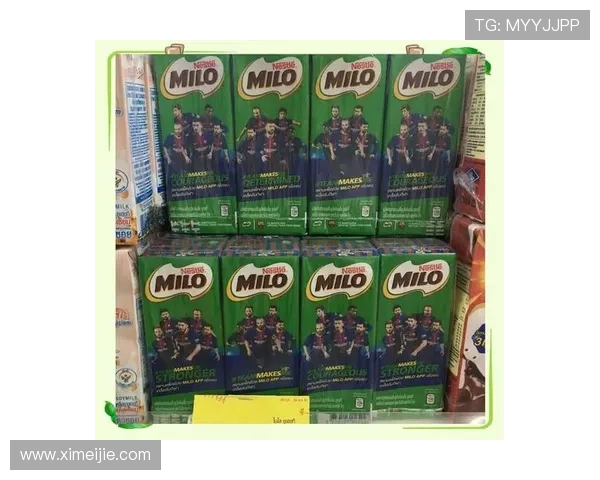 足球明星深情瞬间展现爱与激情的动人照片合集